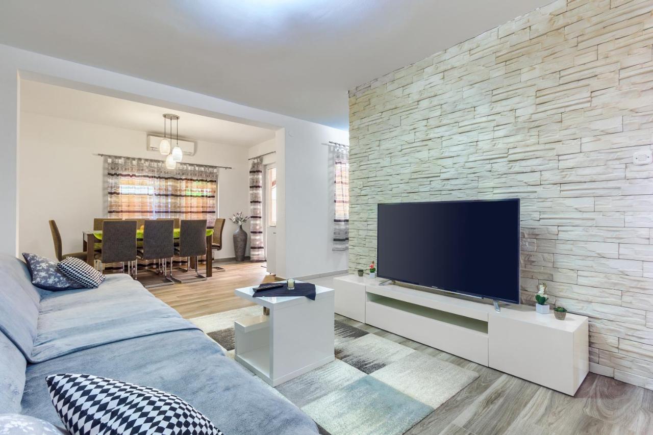 Apartmani Rialto Kakma Exterior foto